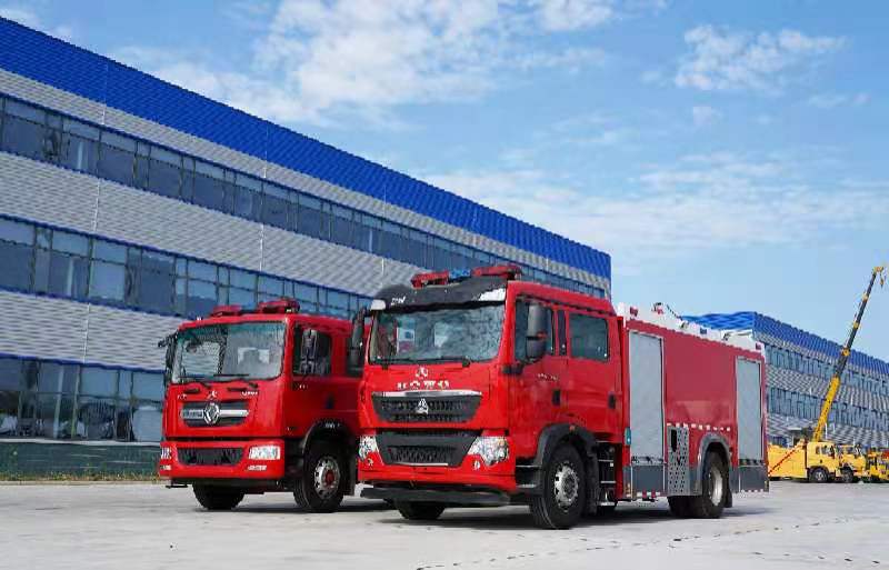 国六重汽8方水罐消防车