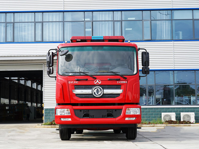 东风D9-7吨水罐消防车（常压泵）