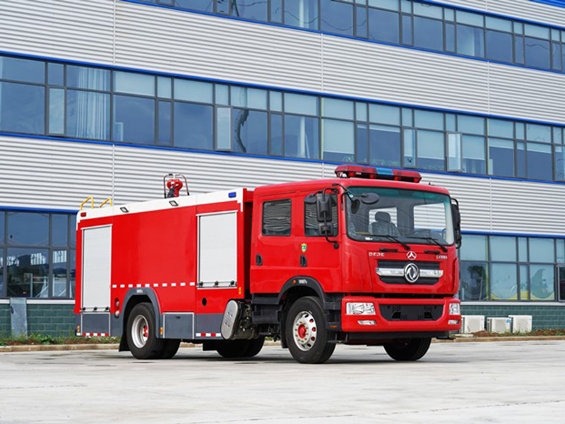 晶马D9-7吨泡沫消防车
